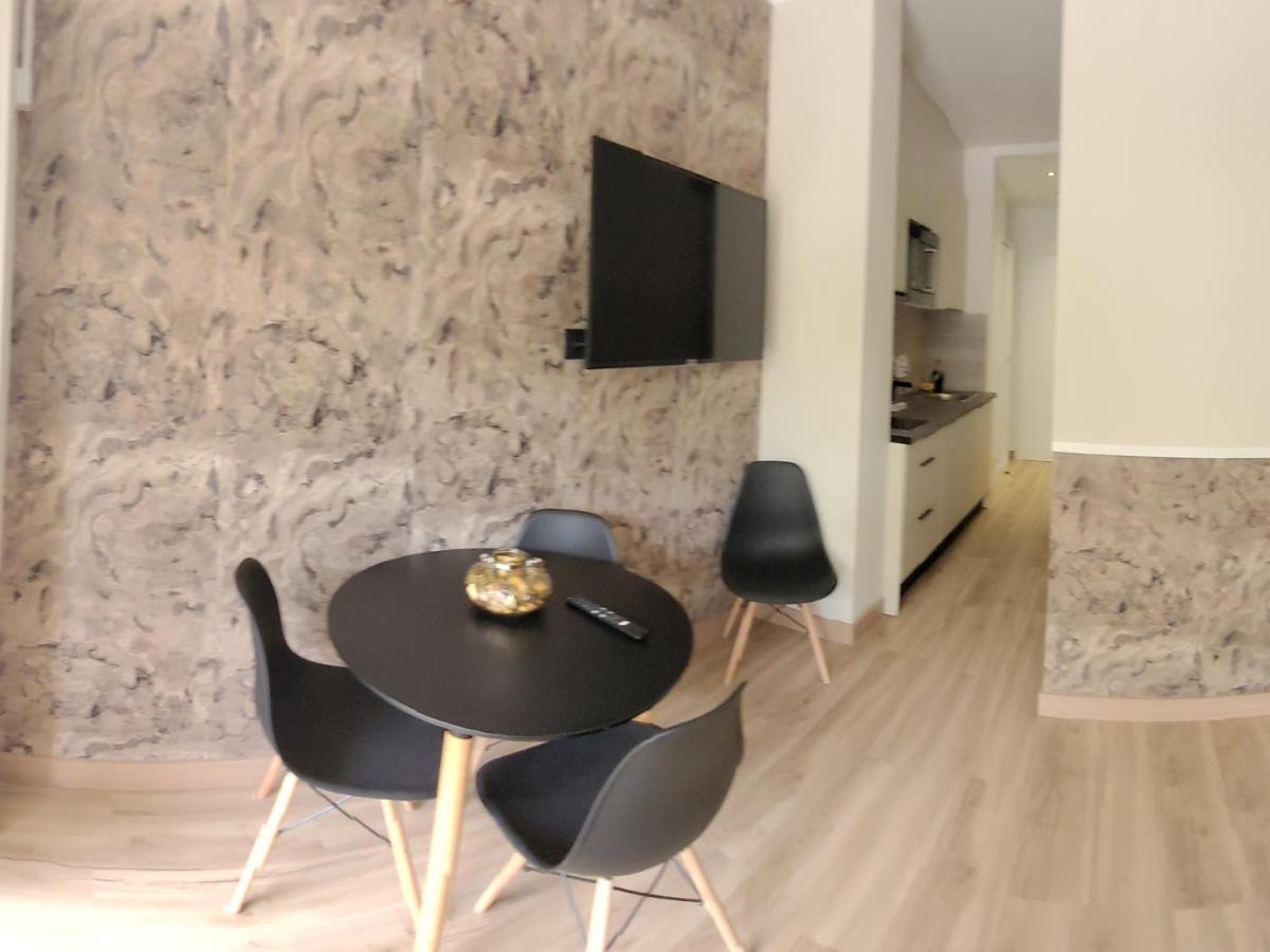 A Estrenar Preciosos Apartamentos Aparthotel Inter2, New Apartments Ln Aparthotel 12 Months Open! Self Check In! Reserva Garaje! ซาลอว์ ภายนอก รูปภาพ