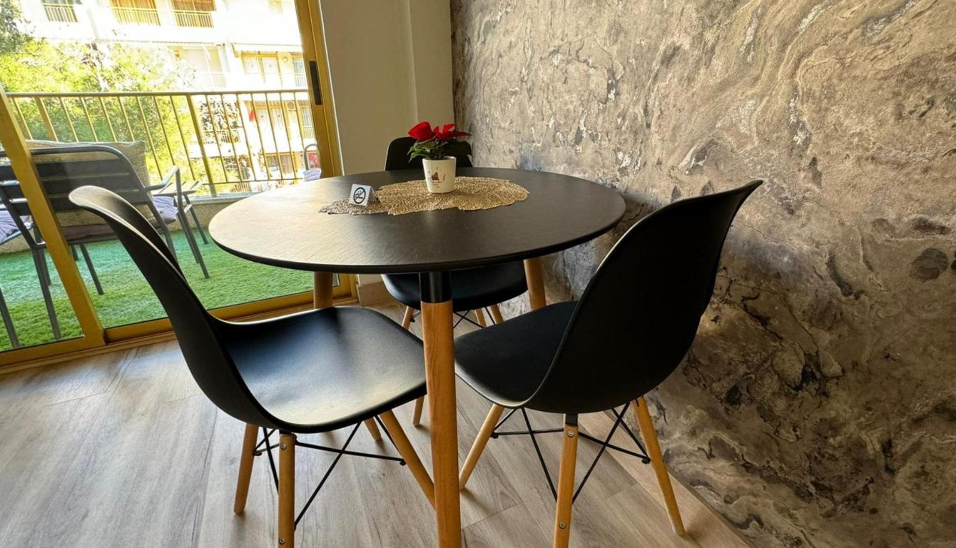 A Estrenar Preciosos Apartamentos Aparthotel Inter2, New Apartments Ln Aparthotel 12 Months Open! Self Check In! Reserva Garaje! ซาลอว์ ภายนอก รูปภาพ